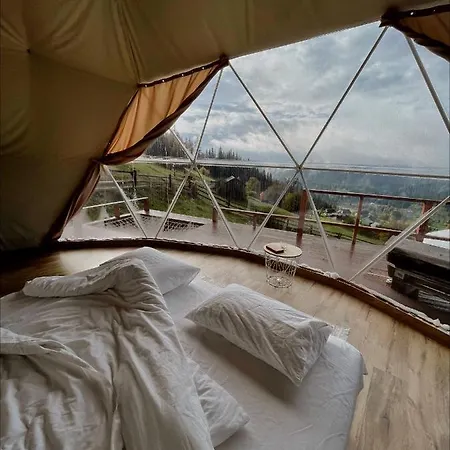 глемпінг де вайб Luxury tent Vorokhta